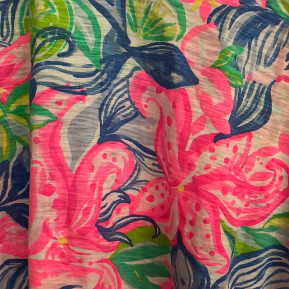 LILLY PULITZER V NECK T SHIRT - Picture 2 of 11